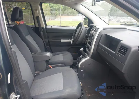 2008 Jeep Compass Sport из США, поврежденный, VIN 1J8FT47W98D694168